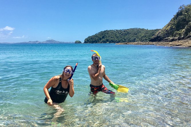 Hole in the Rock Cruise & Island Tour - with two island stopovers - Starting at Paihia Wharf