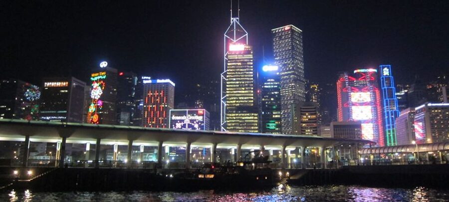 Hong Kong: Victoria Harbor Symphony Unlimited Drink Cruise - Service, Seating, and Photos