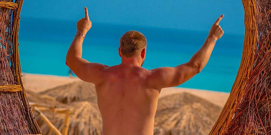 Hurghada: Hula Hula Cruise with Lunch, Massage, & Snorkeling - Banana boats, sofa boats, and beach time