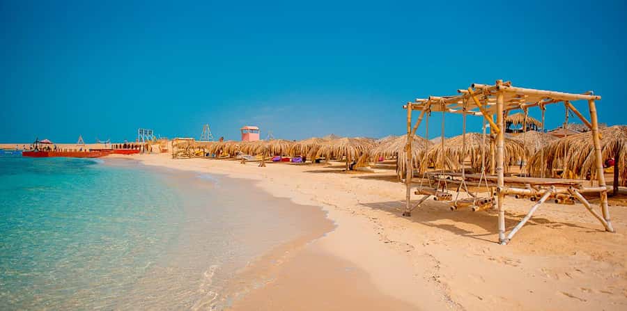 Hurghada: Hula Hula Island Boat Trip with Snorkeling & Lunch - The speedboat is short, lively, and good value