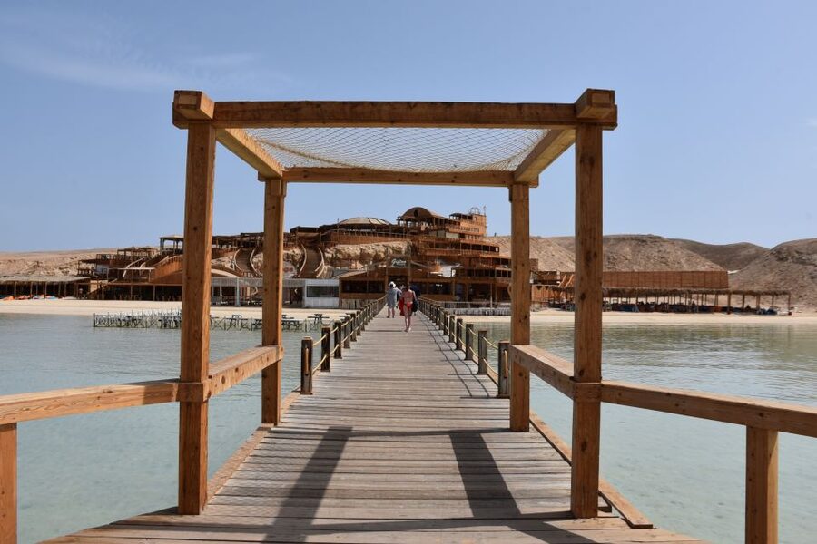 Hurghada: Royal Luxury VIP Cruise to Orange Bay with Lunch - Lunch arrives between the two reef stops