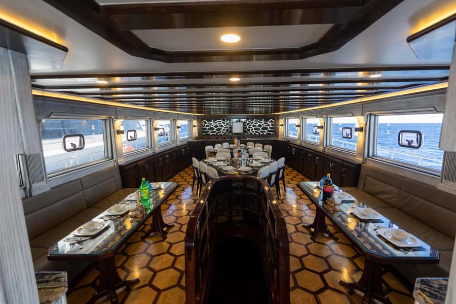 Hurghada: Royal Luxury VIP Cruise to Orange Bay with Lunch - Jazīrat Abū Rimāthī brings a second look at the reef
