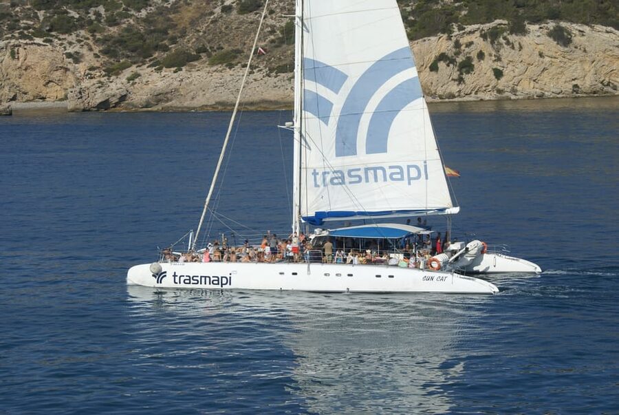 Ibiza: Catamaran Cruise to Formentera with Meal and Drinks - Sailing past Las Salinas