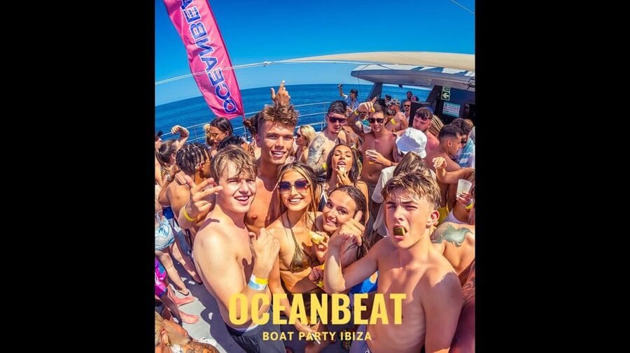 Ibiza: Ocean Club Boat Party with Premium Drinks, Food, & DJ - Arriving at Vanilla Beach and getting aboard