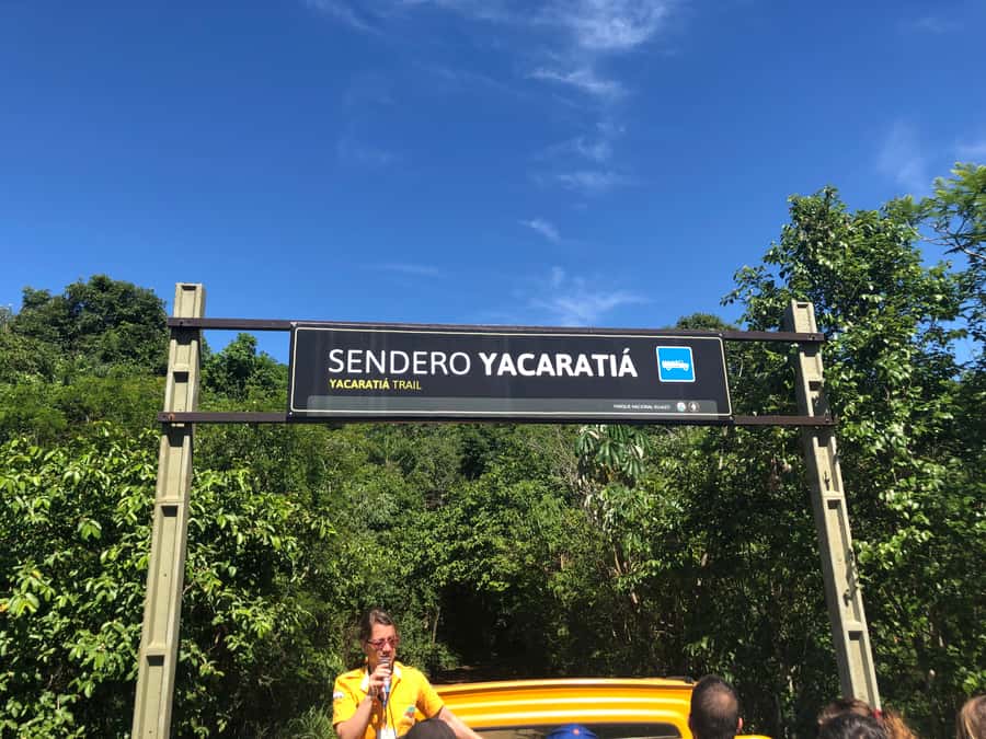 Iguazu Falls: Gran Aventura Boat and Argentinian Falls Tour - What the guide adds, and where the limits are
