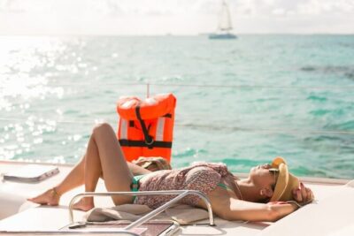 Isla Mujeres Catamaran Tour with Snorkel, Open bar and Transport