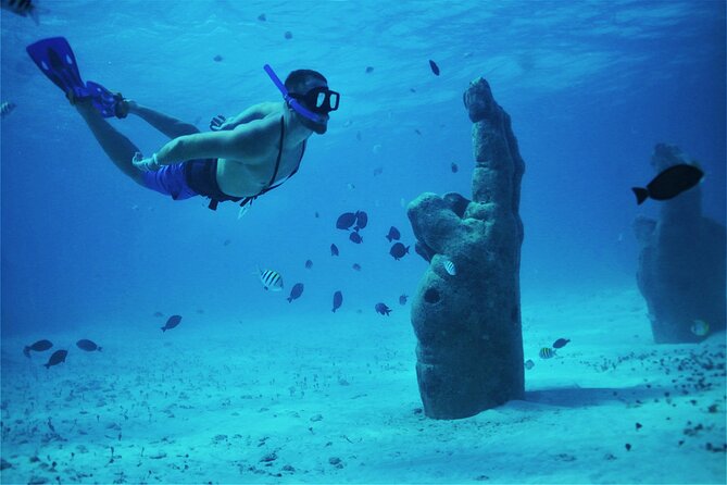 Isla Mujeres Luxury Sailing: Adults Only or Family Friendly - Lunch aboard the catamaran
