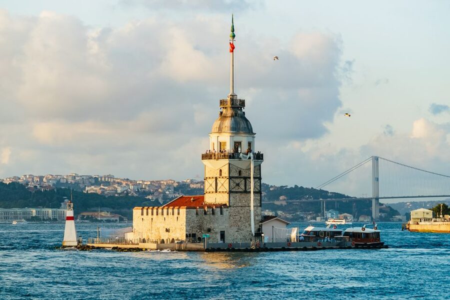 Istanbul: Bosphorus Cruise w/Audio Guide and Sunset Option - Maiden’s Tower and the return to the old city