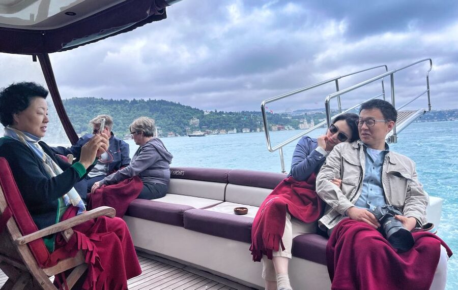 Istanbul: Bosphorus Cruise with Stopover on the Asian Side - Weather, timing, and practical details