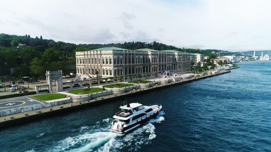 Istanbul: Bosphorus Cruise with Stopover on the Asian Side - The route from Dolmabahçe to Rumeli Fortress