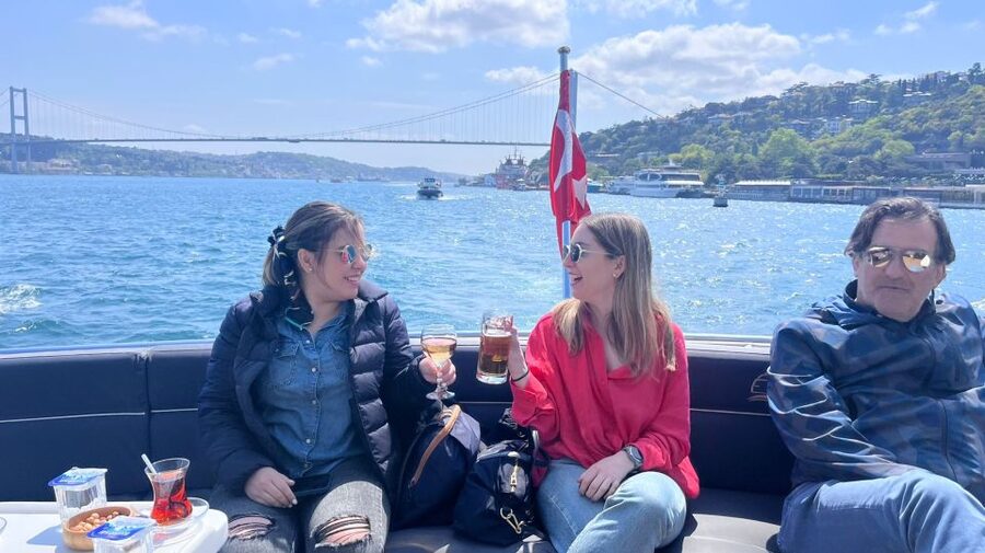 Istanbul: Bosphorus Cruise with Stopover on the Asian Side - Returning along the Asian shore