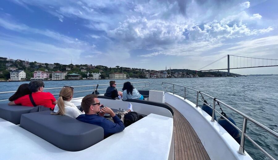 Istanbul: Bosphorus Cruise with Stopover on the Asian Side - Value at $28 per person