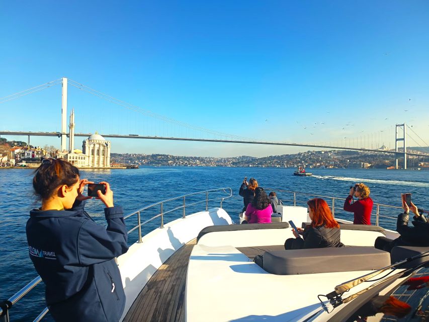 Istanbul: Bosphorus Cruise with Stopover on the Asian Side - A 25-meter yacht instead of a packed ferry