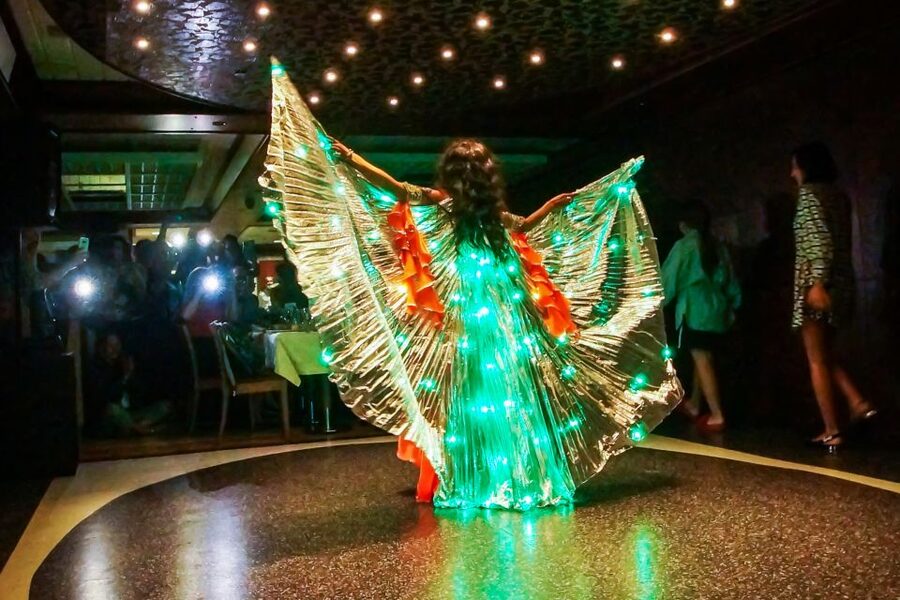 Istanbul: Bosphorus Dinner Cruise w/ Drinks & Entertainment - Why the Bosphorus works so well after dark