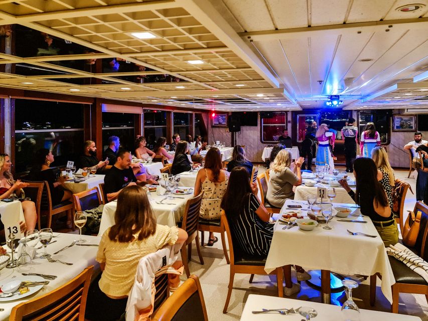 Istanbul: Bosphorus Dinner Cruise w/ Drinks & Entertainment - Rumeli Fortress and the Asian shore