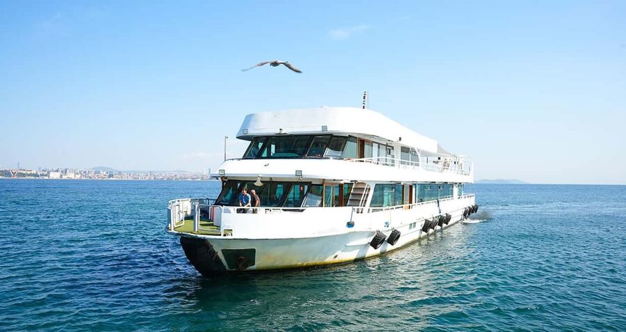 Istanbul: Bosphorus & Golden Horn Cruise Daytime or Sunset - Is $12 good value for Istanbul?