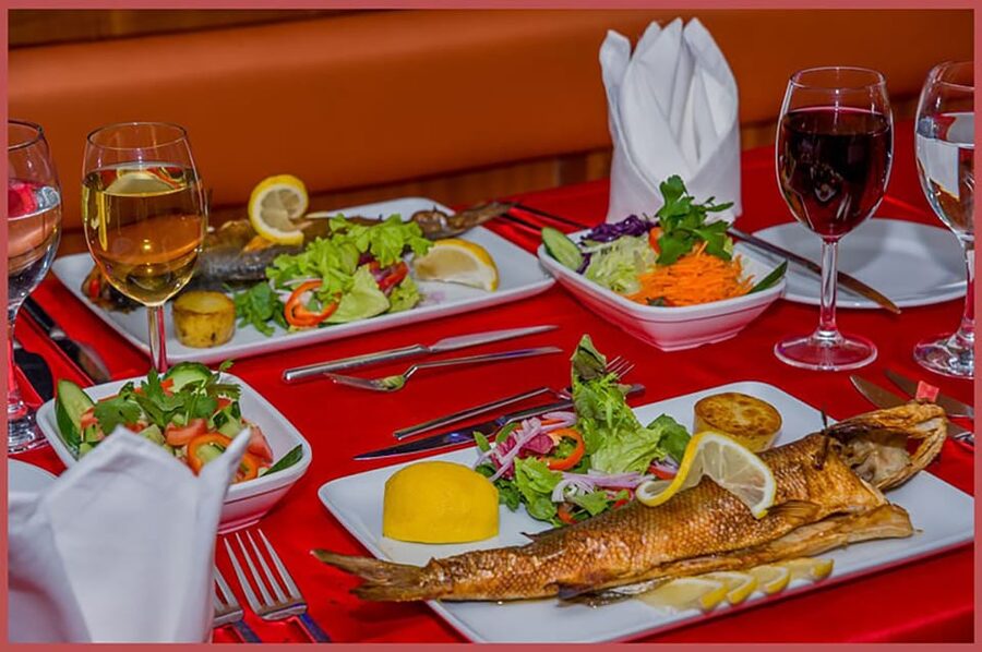 Istanbul: Bosphorus Night Dinner Cruise with Private Table - Small tips for a smoother night