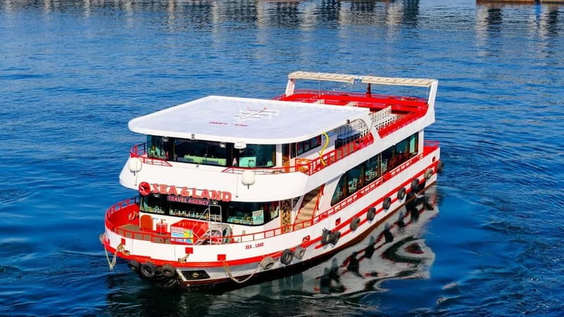 Istanbul: Bosphorus Sightseeing Cruise Tour with Audio Guide - Starting at Eminönü, where Istanbul meets the water