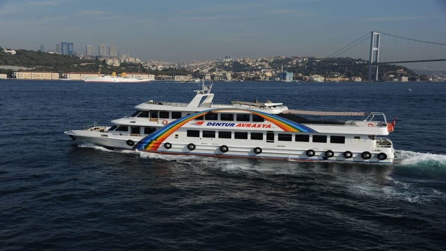 Istanbul: Bosphorus Sightseeing Cruise with Sunset Option - Finding the meeting point and handling the timing