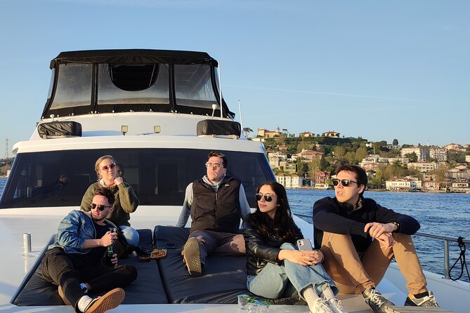 Istanbul Bosphorus Sunset Cruise on Luxury Yacht - Rumeli Fortress and the Fatih Sultan Mehmet Bridge