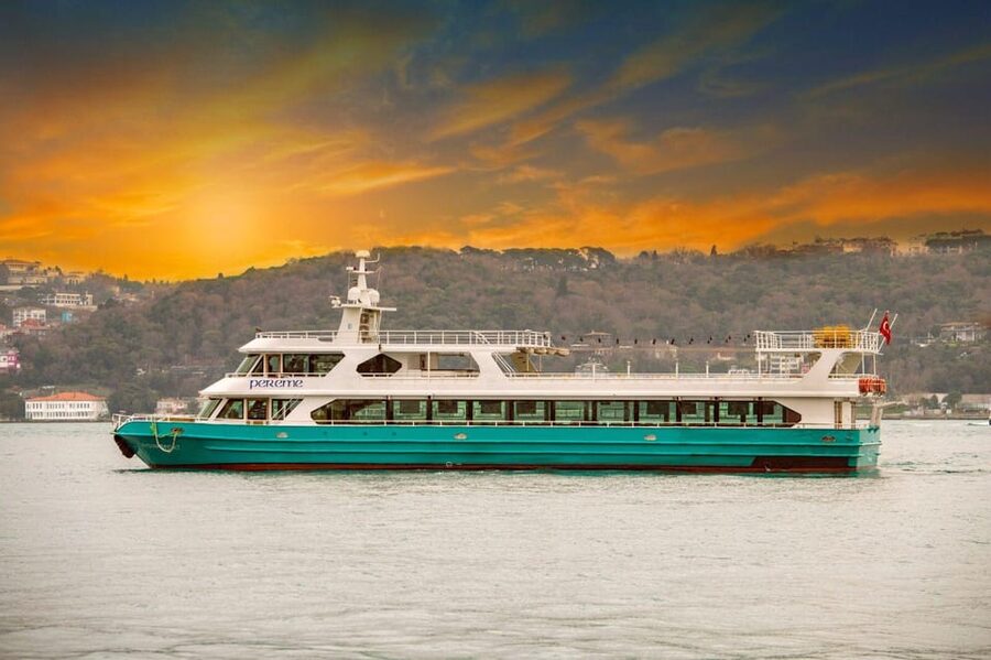 Istanbul: Bosphorus Sunset Cruise with Drinks & Snack - Beylerbeyi Palace and the Asian shore