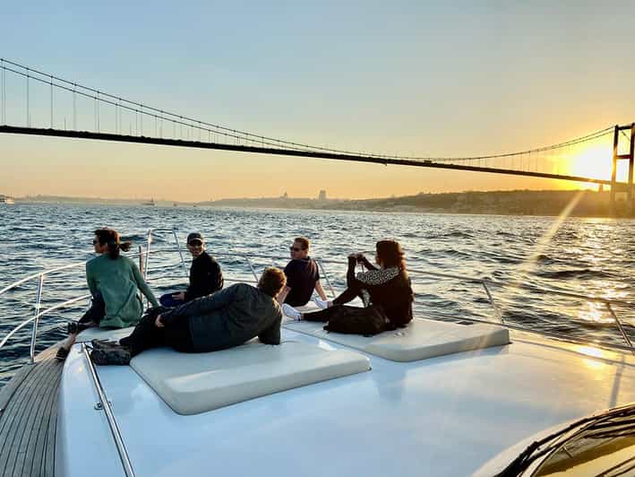Istanbul: Bosphorus Yacht Cruise at Sunset with Snacks - Boarding a yacht built for views