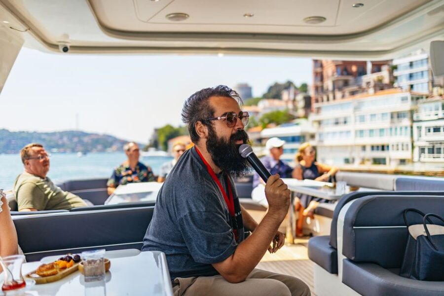 Istanbul: Bosphorus Yacht Cruise with Stopover on Asian Side - How much value do you get for $47?