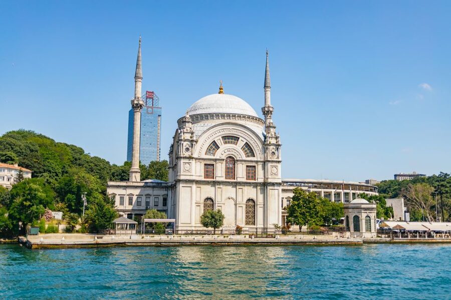Istanbul: Bosphorus Yacht Cruise with Stopover on Asian Side - Why the Bosphorus belongs near the top of your Istanbul list