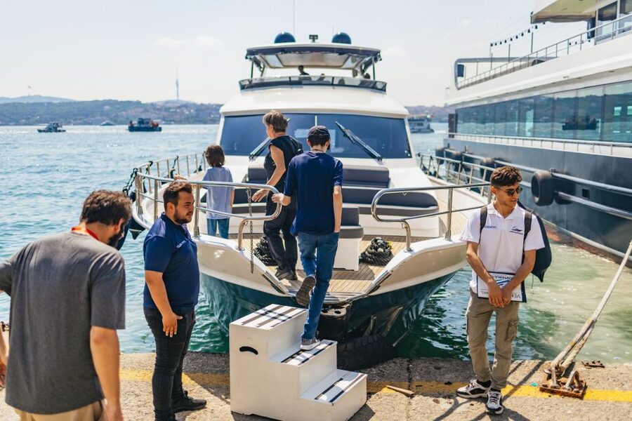 Istanbul: Bosphorus Yacht Cruise with Stopover on Asian Side - Under the Bosphorus bridges