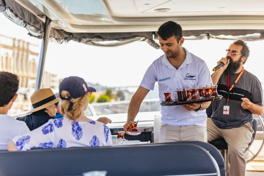 Istanbul: Bosphorus Yacht Cruise with Stopover on Asian Side - What is served on board