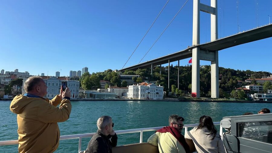 Istanbul: Daytime or Sunset Sightseeing Cruise & Audio Guide - From Karaköy to the open Bosphorus