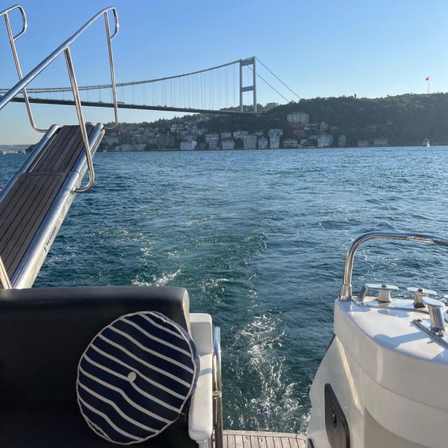 Istanbul: Sunset or Day Small-Group Yacht Cruise with Snacks - Daytime or sunset: which should you choose?