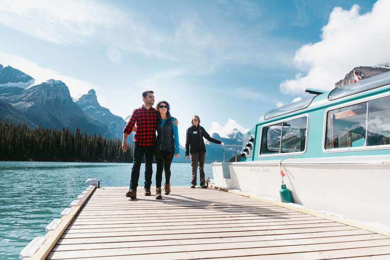 Jasper National Park: Maligne Lake Cruise With Guide - Stories of explorers, Indigenous connections, and the lake
