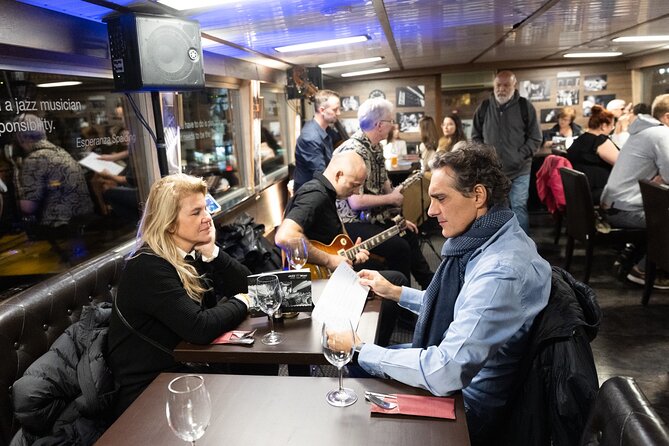 Jazz Boat: Popular LIVE JAZZ dinner cruise - The views: Prague from the Vltava at night