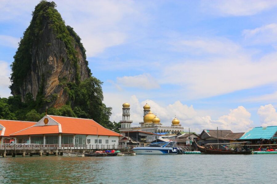 Khao Lak: Phang Nga Bay & James Bond Island by Longtail Boat - Lunch and local life at Koh Panyi