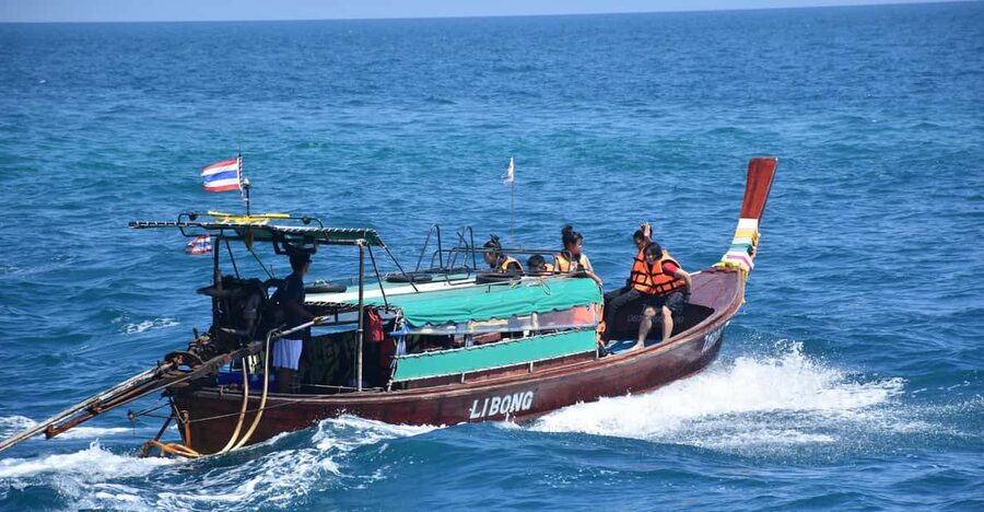 Koh Lanta: 4 Islands and Emerald Cave Tour by Longtail Boat - The real star is Koh Mook’s Emerald Cave