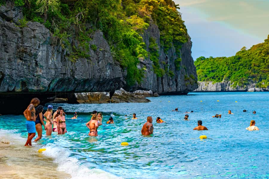 Koh Samui: Mu Ko Ang Thong Park Cruise with Kayaking Option - Koh Wua Ta Lap and the hard climb to JanJaras