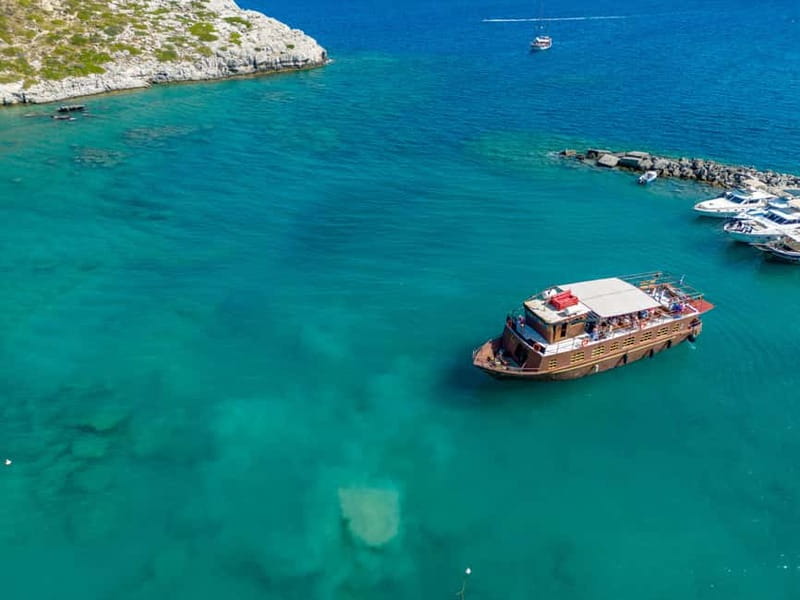 Kolympia : Transfer & Cruise to Lindos with 3 Swimming Stops - The morning cruise to Lindos