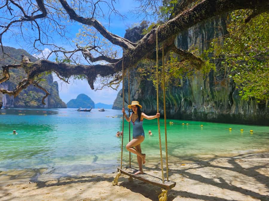 Krabi: Island Hopping Tour by Private Longtail Boat - Why a private longtail boat changes the day