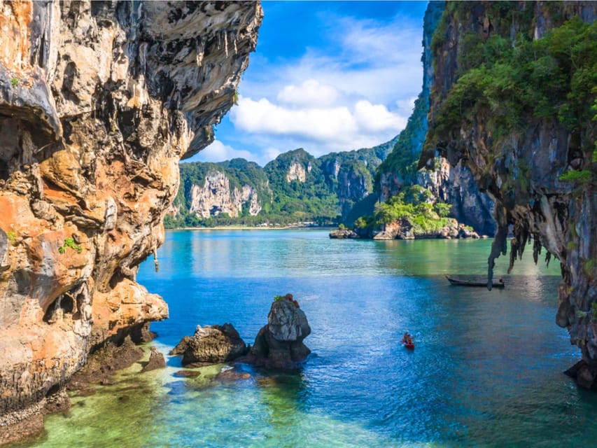 Krabi: Premium 4-Island Day Trip by Longtail Boat with Lunch - Koh Poda: Thai lunch with time to slow down