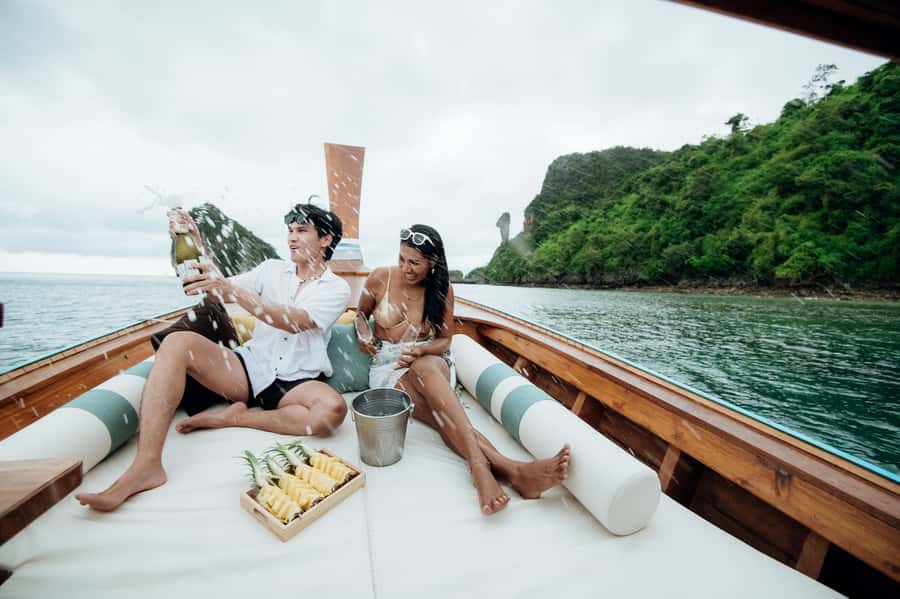 Krabi: Private Luxury Longtail Boat Island Hopping Tour - Food, drinks, and the picnic setup