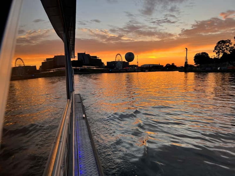 Krakow: Day or Night Vistula River Cruise with Audio Guide - Starting beside Wiślany Ogród Restaurant