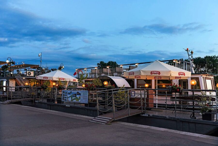 Krakow: Sightseeing Cruise by Vistula River - A calm hour on Krakow’s historic river