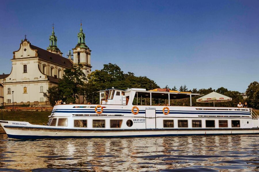 Krakow: Sightseeing Cruise by Vistula River - Kazimierz, Cricoteka, and the Church on the Rock