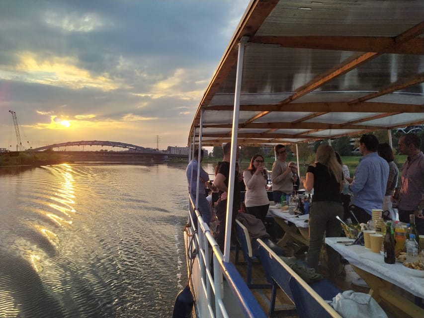 Krakow: Vistula River Cruise with Historical Views - Why the Vistula is a smart way to see Krakow