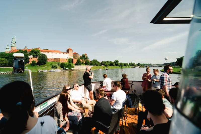 Krakow: Vistula River Sightseeing Cruise with Audio Guide - Wawel Castle and Wawel Hill