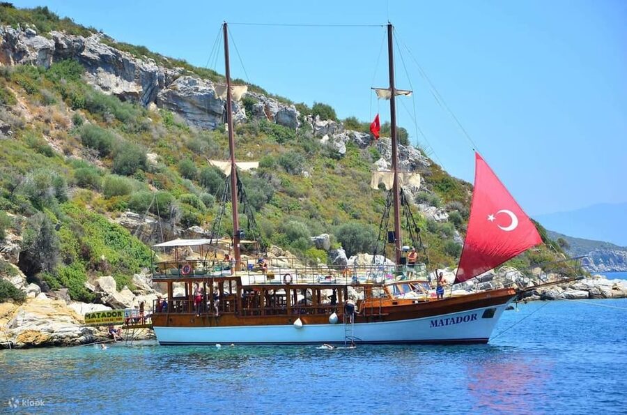 Kusadasi & National Park Boat Tours with Lunch and Transfer - Lunch on the Boat