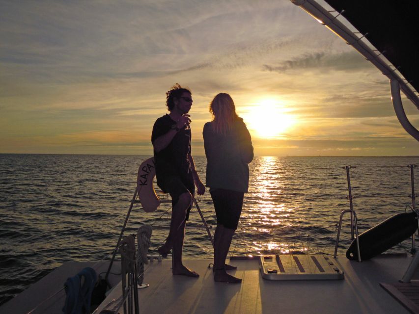 La Rochelle: 2-Hour Sunset Sailing Cruise - Sunset, sea air, and your own picnic