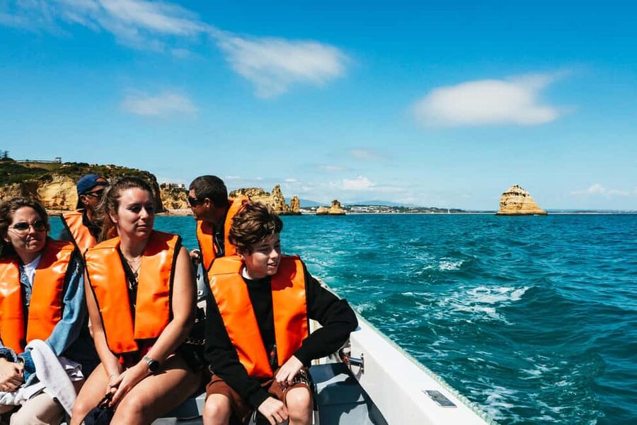 Lagos: Ponta da Piedade Coastline Boat Cruise - What the one-hour timing means