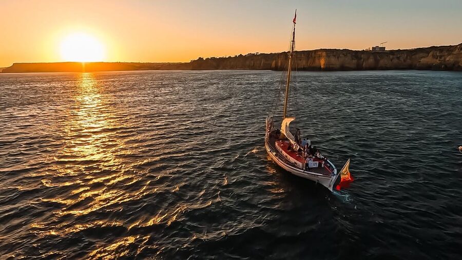 Lagos: Sunset Sail aboard a Traditional Boat with Prosecco - Who Will Enjoy This Boat Trip Most
